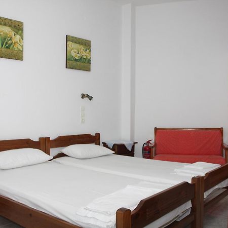 Akrogiali Hotel Plomari Buitenkant foto