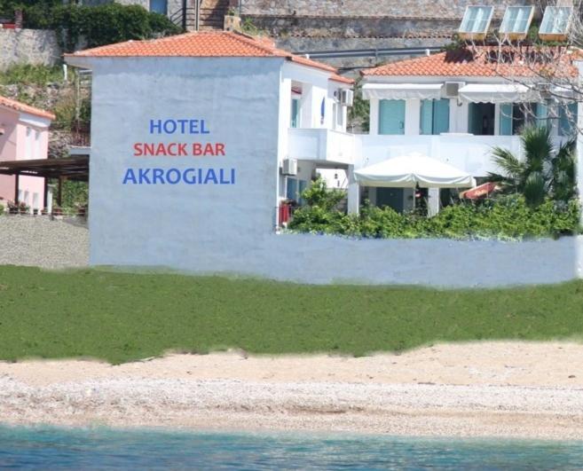 Akrogiali Hotel Plomari Buitenkant foto