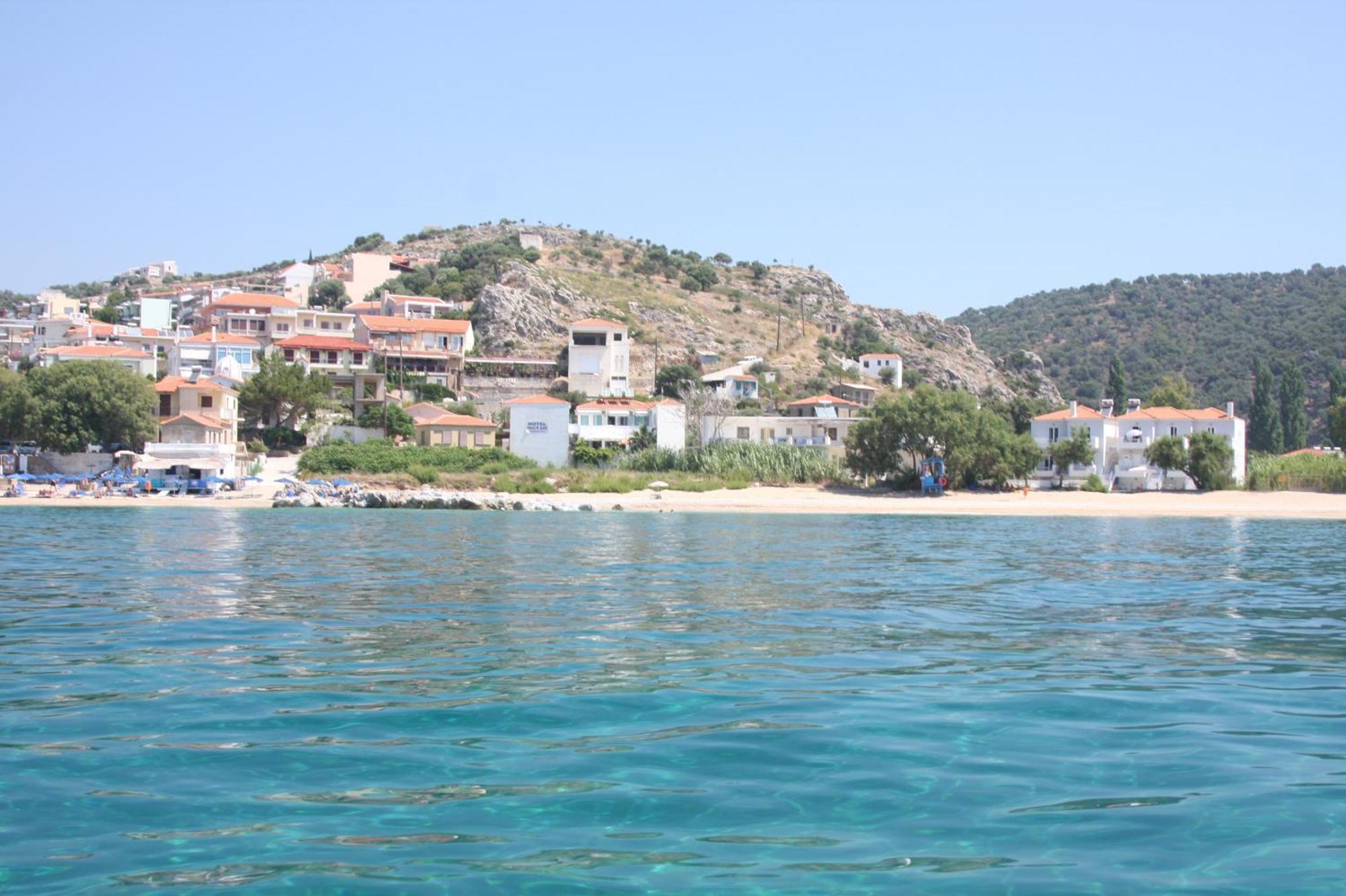 Akrogiali Hotel Plomari Buitenkant foto